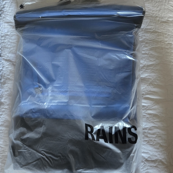 🎁Rains Trail Rolltop Backpack Waves NWT - Picture 3 of 6